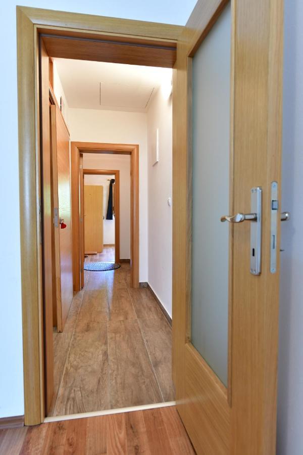 Apartman Jelena Rakovica Extérieur photo