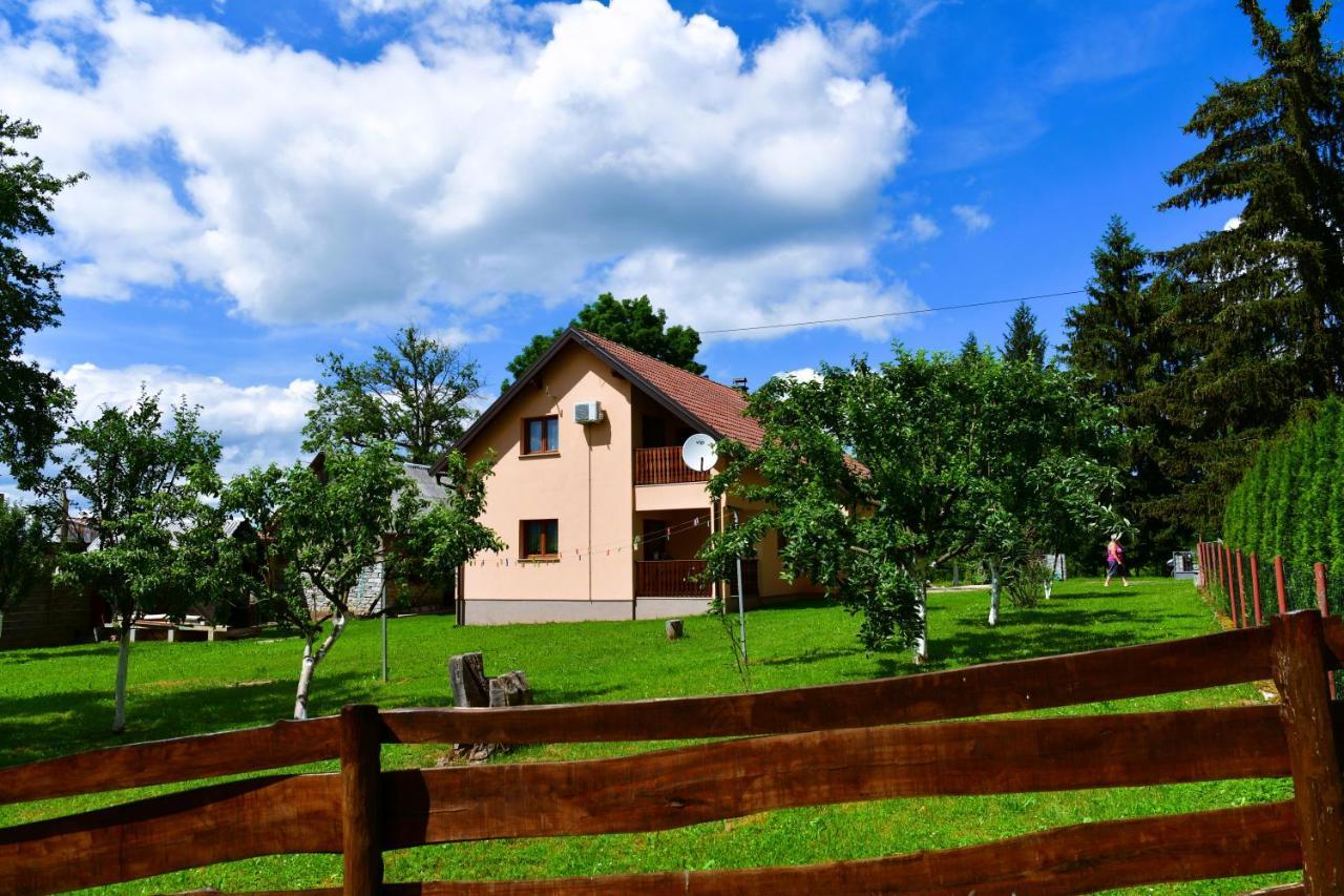 Apartman Jelena Rakovica Extérieur photo