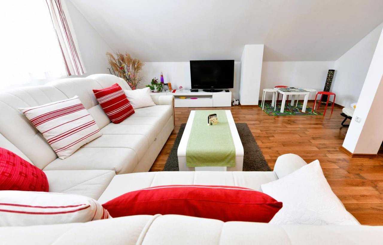 Apartman Jelena Rakovica Extérieur photo