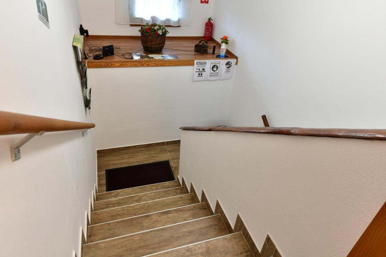 Apartman Jelena Rakovica Extérieur photo